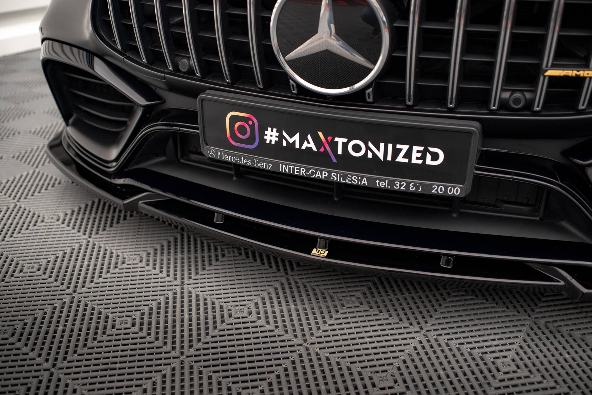 Maxton Design Front Ansatz V.3 für Mercedes-AMG GT 63S 4-Door Coupe Aero schwarz Hochglanz